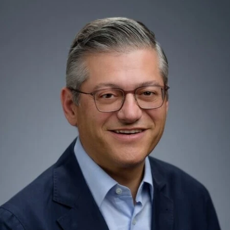 Дуглас Л. Беккер