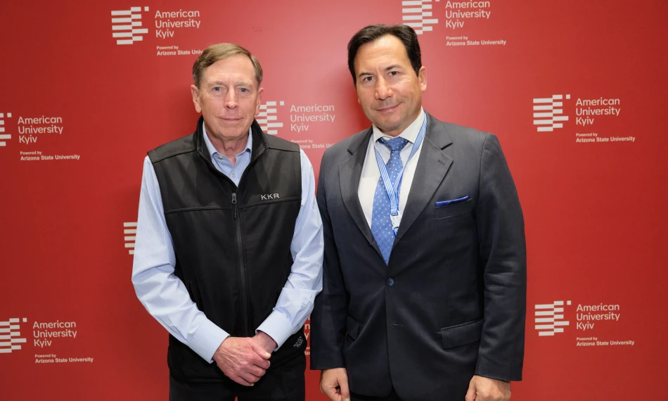 AUK hosted the first in Fall, 2023 AUK Talk with General David Petraeus 