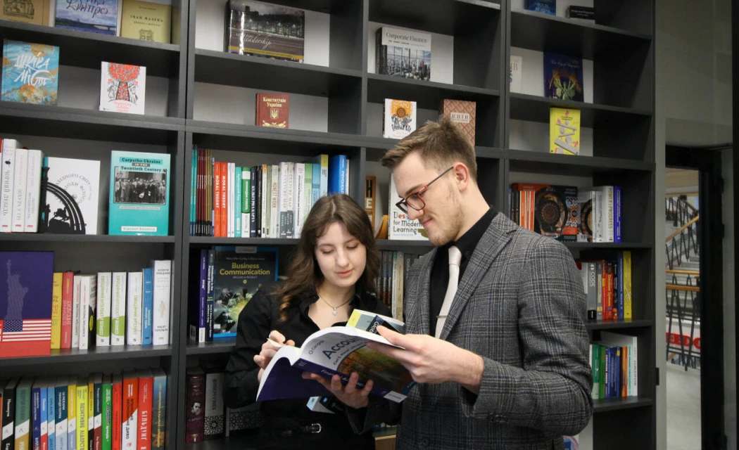 Студентська наукова бібліотека