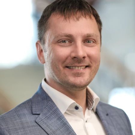 Юрій Боць, Ph.D., <br>Декан школи менеджменту, AUK