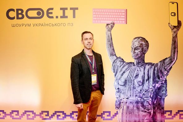 Sergiy Tytenko, PhD, Deputy Dean of EPAM School of Digital Technologies at AUK, participated in the "Svoie. IT” conference 