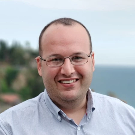 Ph.D. Окан Зафер Батур