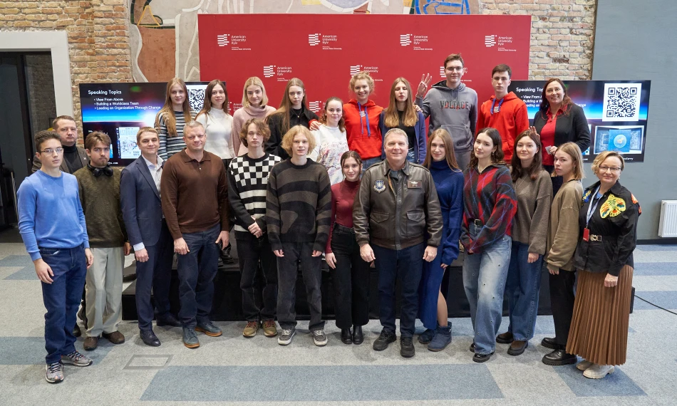 Aмерікан Юніверсіті Київ мав честь вітати в кампусі АЮК Террі Віртса, командира Міжнародної космічної станції (2015), астронавта NASA - linza.com.ua