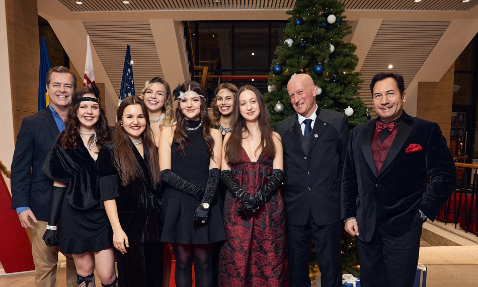 Зимовий бал у кампусі АЮК - linza.com.ua