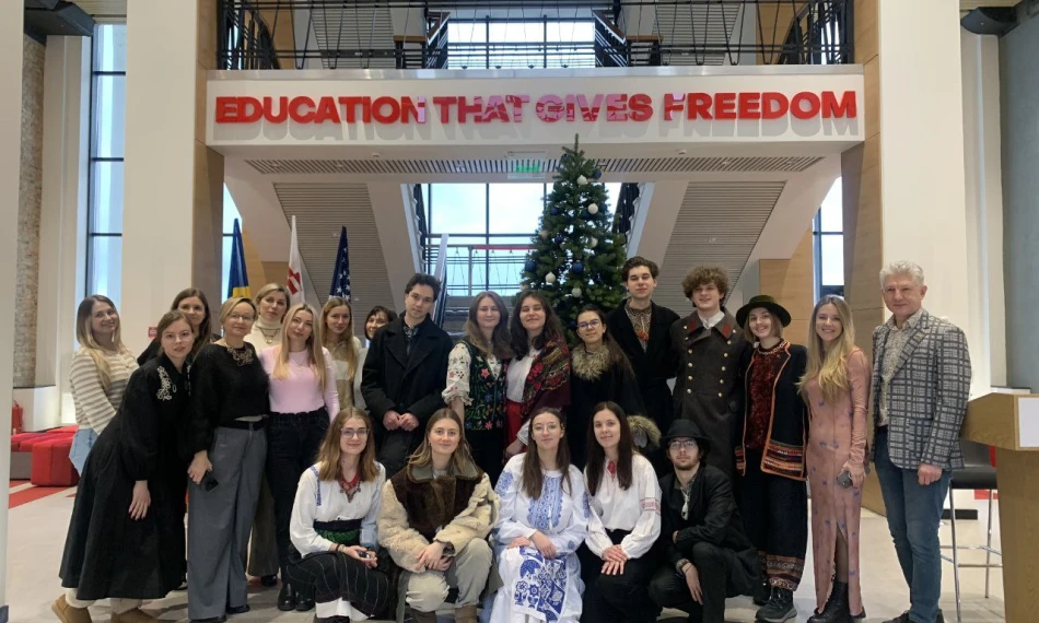 Ukrainian Leadership Academy (ULA) paid a visit to the AUK campus and presented a nativity scene 