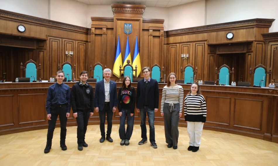 AUK students from the "Society and Law" course made an extracurricular study visit to the Constitutional Court of Ukraine 