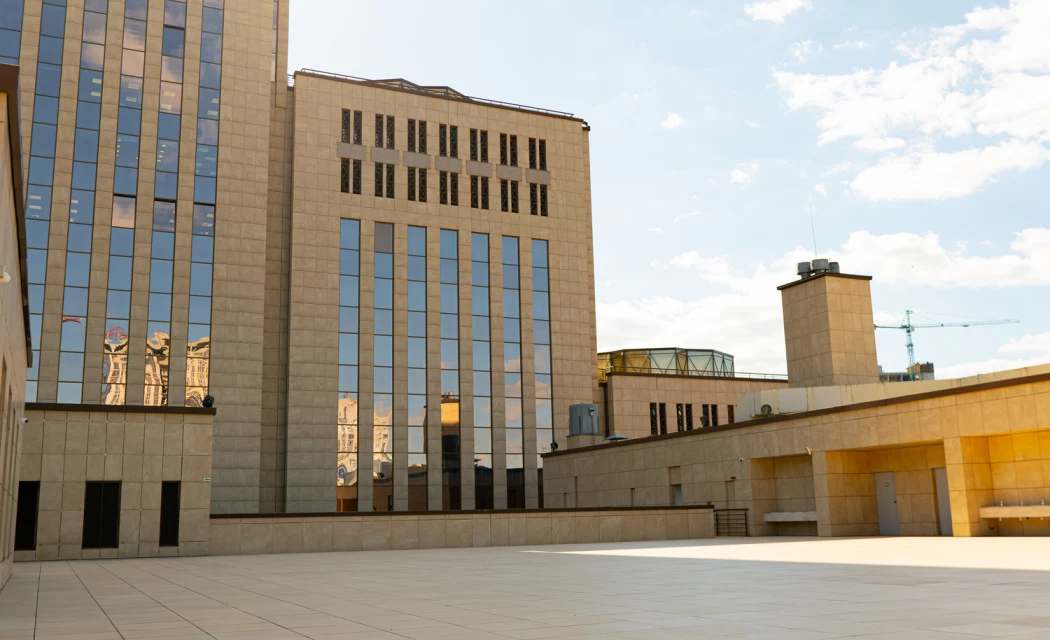 Великі святкові зали для проведення конференцій та церемоній