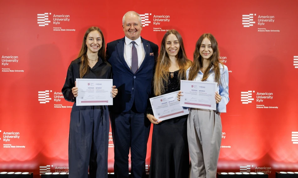 The winners of the Creditwest Bank competition – students of the Global Finance program – were congratulated at the Year Opening Ceremony 2025 