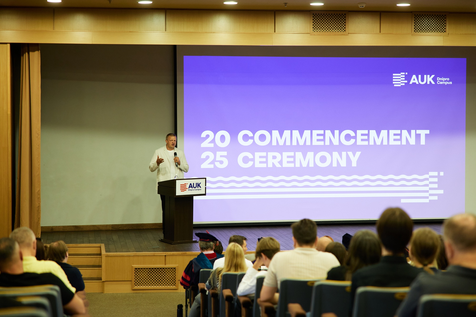 Партнери AUK Dnipro Campus приєдналися до вітань під час Year Opening Ceremony 2025 у Дніпрі - linza.com.ua